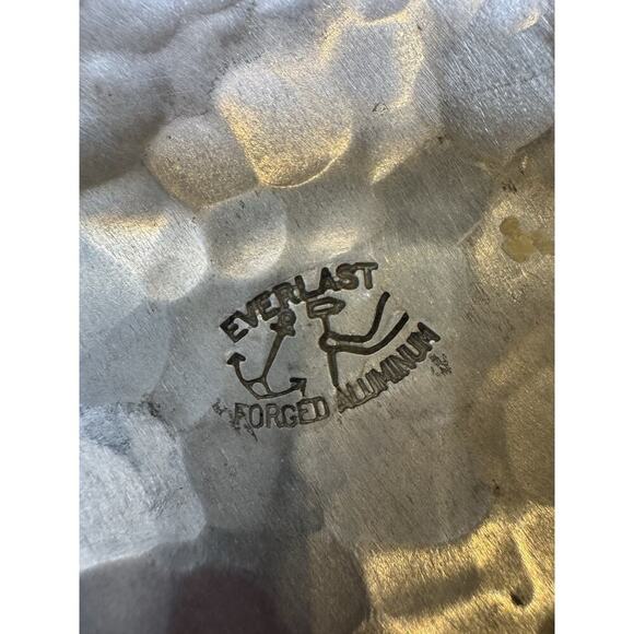 Vintage Everlast hammered aluminum Bali Bamboo Bowl, 1950s - Picture 3 of 5